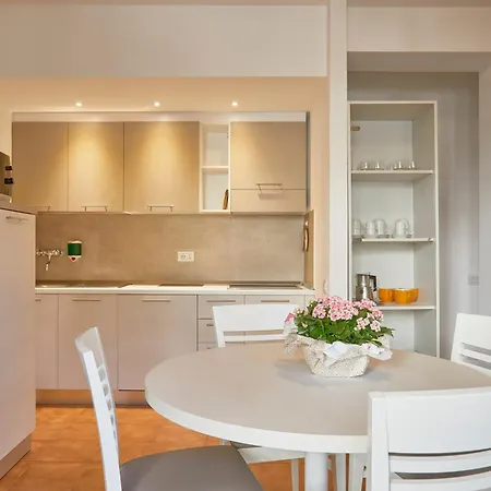 아파트호텔 Piccolo 4*