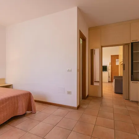 Piccolo Aparthotel 4*