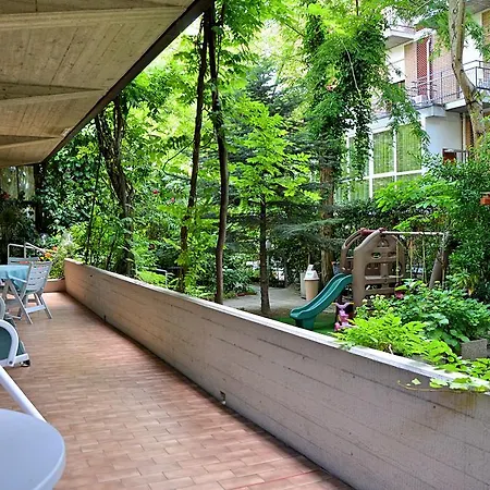 Piccolo Aparthotel 4*